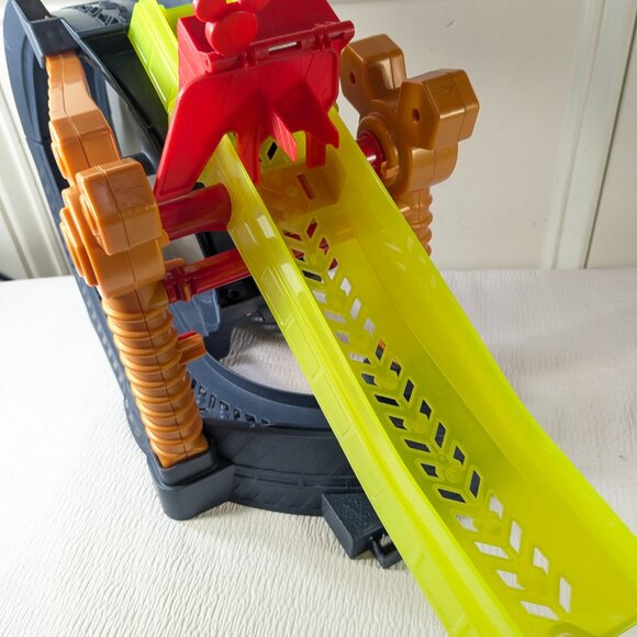 Disney Mickey Mouse Roadster Racers Super Charged Race Track Drop & Loop READ - Picture 9 of 10